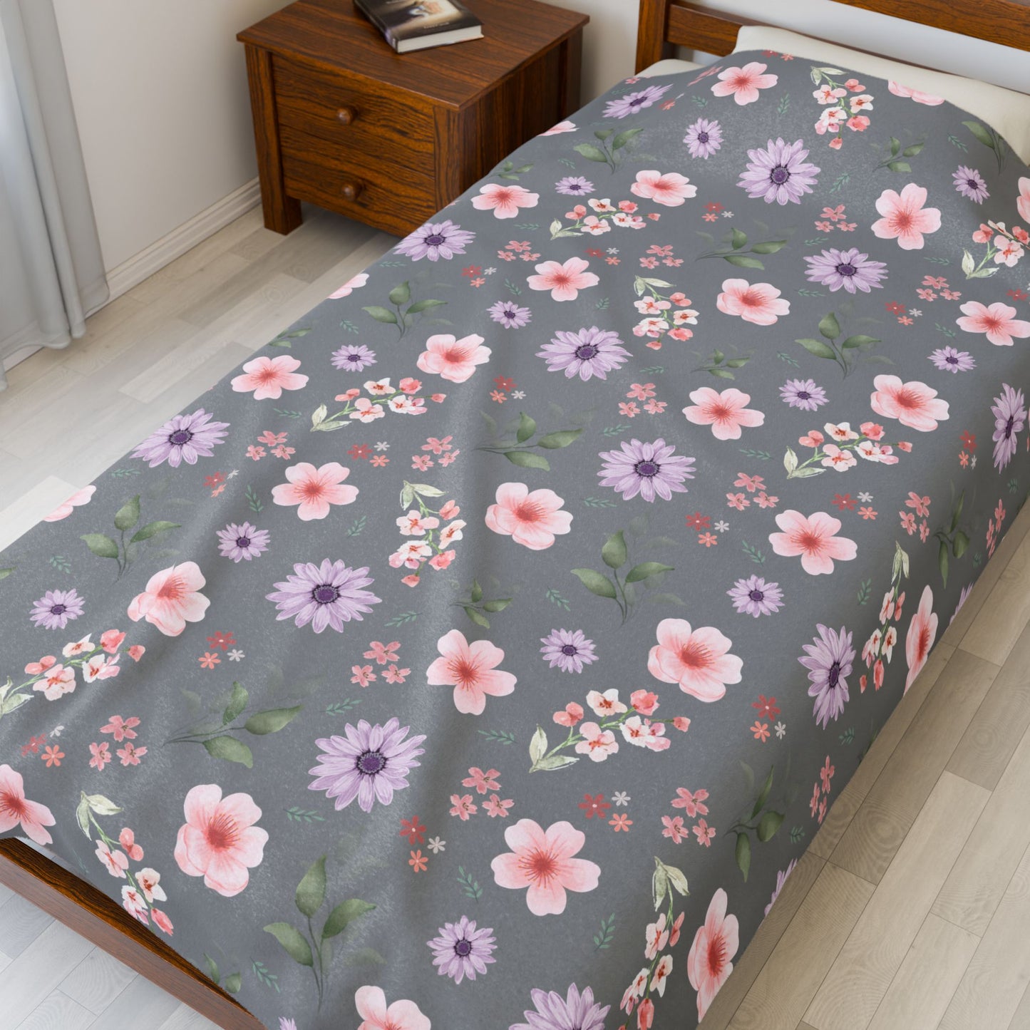 Cozy Floral Velveteen Plush Blanket - Perfect for Home Decor, Gifts, Living Room, Outdoor Picnics, Spring Flower Nursery, Gray Nursery