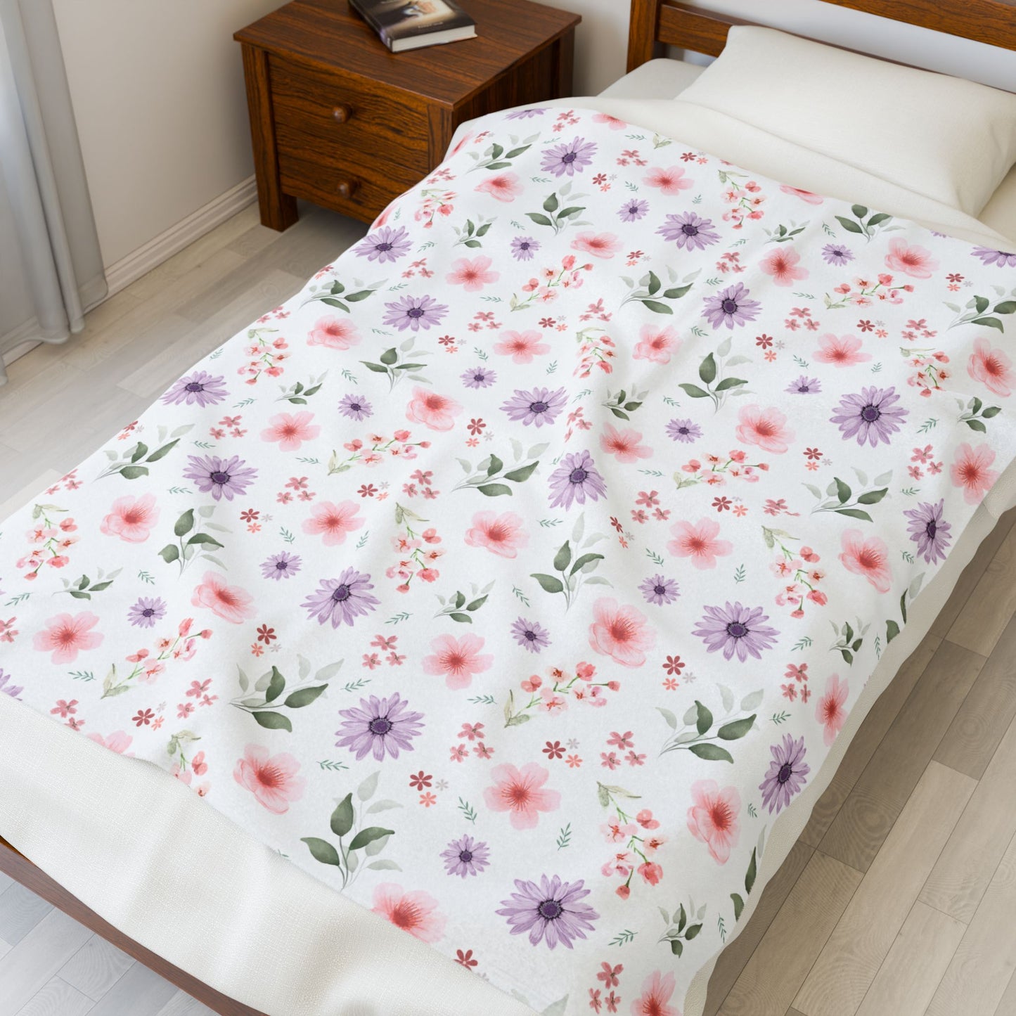 Cozy Floral Velveteen Plush Blanket | Soft Throw for Home Decor, Seasonal Gifts, Nursery, Picnics, and Relaxation, Spring Flower Nursery